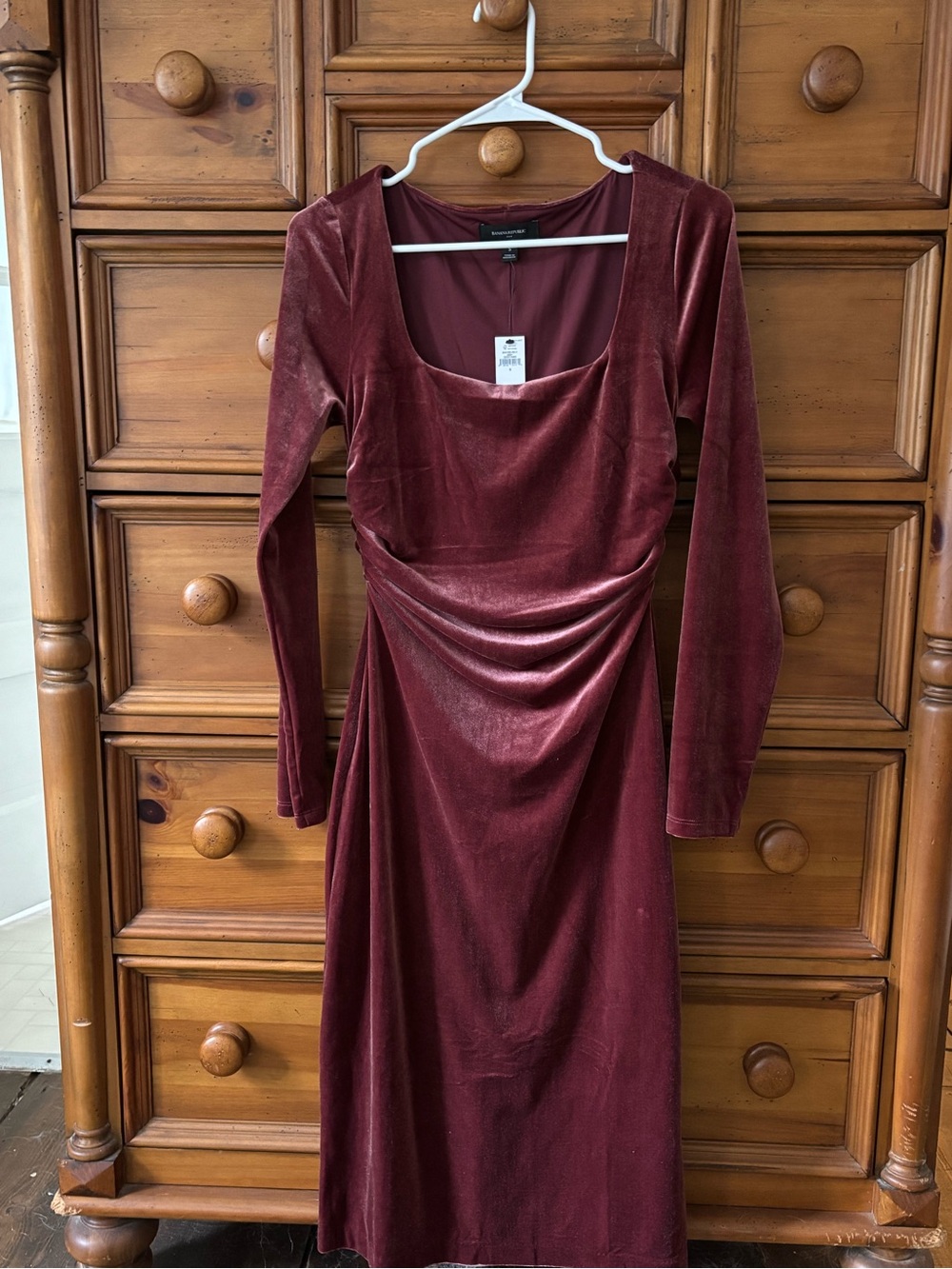 Banana Republic Long Sleeve Velvet Dress in Burgundy